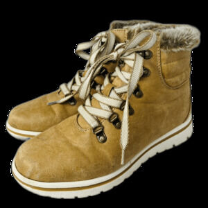 Cliffs By White Mountain C31380 Shoes Hallett Women's Hiker Style Bootie Size 8M